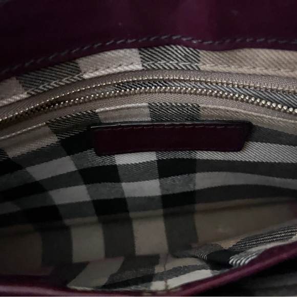 Authentic and rare Burberry purse with shoulder strap. - Picture 3 of 4